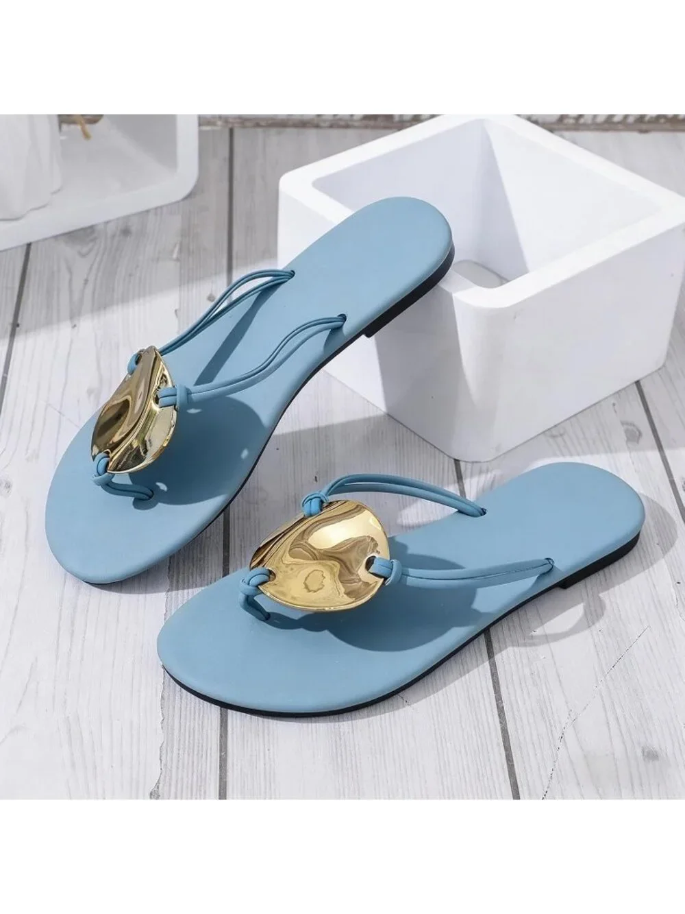 Women's Blue Leather Metal Flip Flop Thong Flat Slip on Soft Cushion Dress Shoes